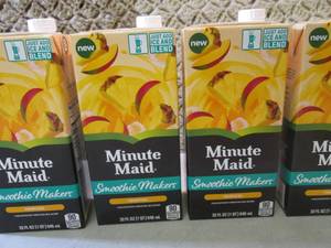lot 240 image: 4 Minute Maid Smoothie Makers Tropi...