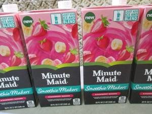 lot 241 image: 4 Minute Maid Smoothie Makers Straw...
