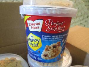 lot 259 image: Honey Maid Perfect Size for 1 Smor...