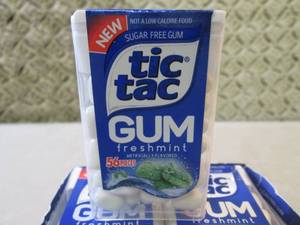 lot 287 image: 12 Containers of Tic Tac Freshmint ...