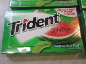 lot 288 image: 12 Packs of Trident Watermelon Twis...