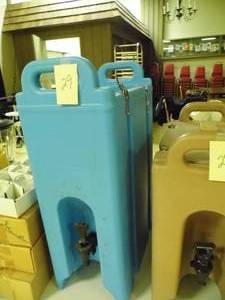 lot 29 image: Blue Cambro Drink Dispenser