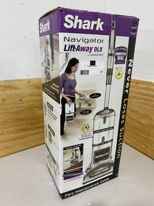 lot 31 image: SHARK Navigator Lift-Away DLX Vacuum Cleaner