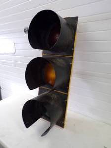 lot 12 image: Large Retired Stop Lights  has wires