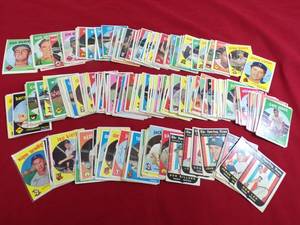 lot 38 image: 175 1959 Topps Baseball Cards