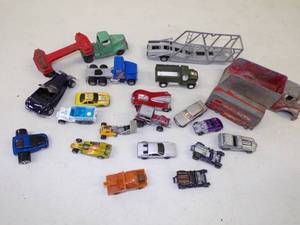 lot 78 image: Toy Car Lot includes Hot Wheels Red Lines