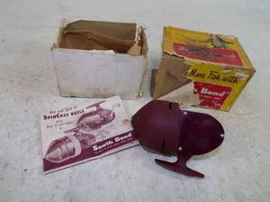 lot 89 image: Vintage South bend Reel with box