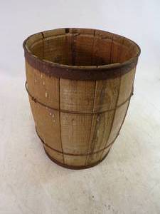 lot 131 image: Vintage Wood Barrel  Crate