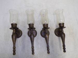 lot 142 image: 4 Vintage Wall Candle Holders