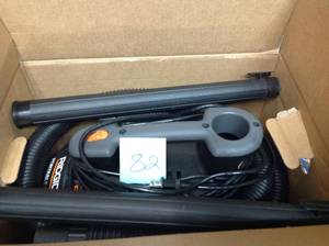 lot 82 image: RIDGID 4 Gal. 5.0-Peak HP Portable WetDry Vacuum in good condition