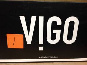 lot 1 image: VIGO VG02029MB Greenwich Matte Black 1-Handle Deck Mount Pull-down Kitchen Faucet in good condition