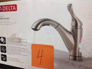 lot 4 image: Delta Faucet Grant Single-Handle Kitchen Sink Faucet with Pull Out Sprayer, Chrome 16953-DST in good condition