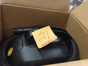 lot 21 image: Stinger 2.5 Gal. 1.75-Peak HP Compact WetDry Shop Vacuum with Car Nozzle and Utility Nozzle MISSING PCS