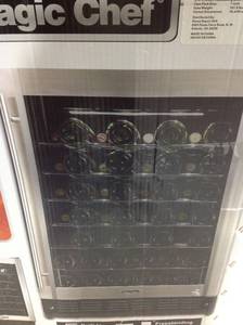 lot 80 image: Magic Chef 23.4 in. W 50-Bottle Wine Cooler in Stainless Steel in good condition