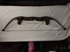 lot 4 image: Herters Compound Bow 51