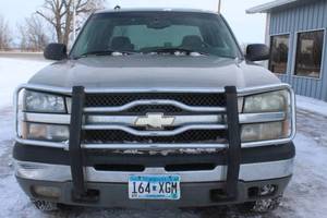 lot 4860 image: 2003 Chevrolet Silverado 1500 4x4 - 2 Owner -