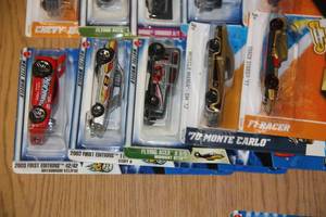 Hot Wheels Lot 14  15 Cars