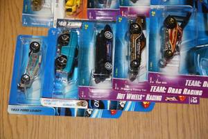 Hot Wheels Lot 18  15 Cars