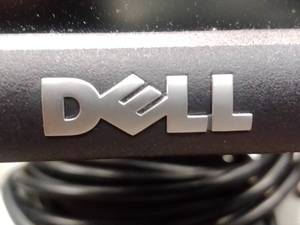 lot 970 image: Dell Computer Monitor (9) with table 15-19 in.