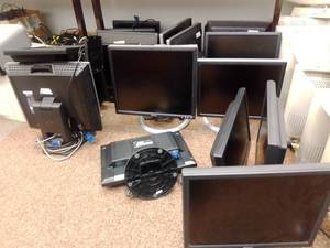 lot 972 image: Large Lot (19) Mostly Dell Monitors, working and non-working, 15-19in.