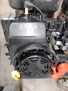 lot 890 image: Homelite Motor (2) Quantum Power 4Hp Briggs and Stratton., repairs may be needed