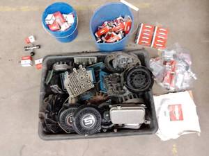 lot 913 image: Briggs and Stratton  Tecumseh Valves, Gaskets and more