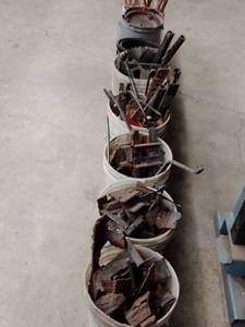 lot 918 image: 9  5 gal. pails of Copper, Metal and Scrap.