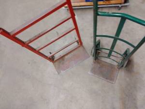 lot 1138 image: Hand TruckHand Dolly (2)
