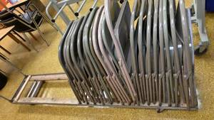 lot 1437 image: Fording Chairs (20) and Rolling Storage Rack (2)