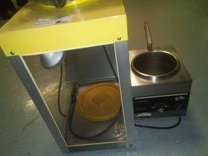 lot 1160 image: Star Nacho Warmer, cheese and chip warmers tested, works. Great for the lake cabin