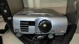 lot 949 image: Mitsubishi LCD projector - model SL1U. Like NEW