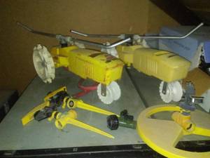 lot 864 image: Lawn sprinkler tractors (2) nelson and rainbird and more.