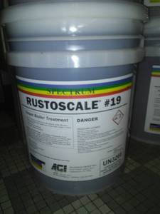 lot 871 image: Spectrum Rustoscale #19. 5 gal. buckets (2).