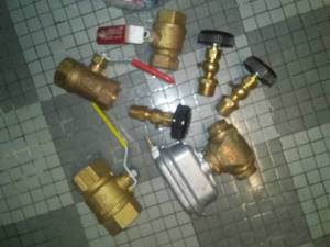 lot 1125 image: Brass fittings. Big Dollar lot