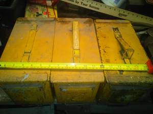 lot 1131 image: Vintage Ammo Boxes (3)
