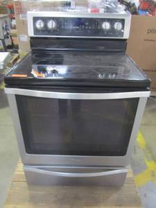 lot 14 image: Whirlpool Smooth Surface Freestanding 5-Element 6.4-cu ft Self-cleaning Convection Electric Range (Fingerprint-Resistant Stainless Steel) (Common 30 Inch Actual 29.875-in) WFE770H0FZ