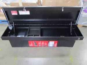 lot 59 image: CRAFTSMAN 71.36-in x 19.57-in x 17.21-in Black Aluminum Full-size Truck Tool Box CMXTBAK1055301