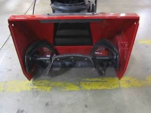 lot 139 image: Toro SnowMaster 724 QXE 24 in. Single-Stage Gas Snow Blower 36002