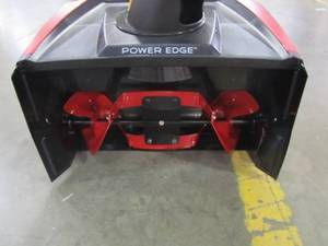 lot 140 image: Toro Power Clear 21 in. 60-Volt Lithium-Ion Brushless Cordless Electric Snow Blower - Battery and Charger Not Included 39901T