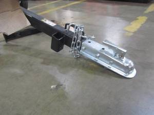 lot 144 image: Champion Power Equipment 27 Ton 224cc Log Splitter 100424