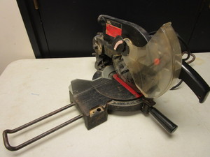 MASTER MECHANIC 10 COMPOUND MITER SAW