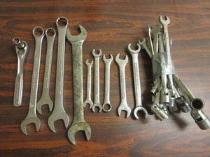 ASSORTED WRENCHES, SOCKET WRENCHES