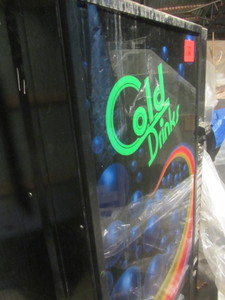 lot 9 image: Soda Vending Machine