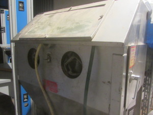 lot 2 image: Trinco Sandblasting Cabinet