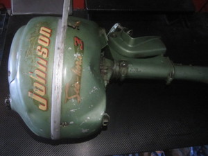 lot 81 image: Johnson Seahorse 3hp Outboard