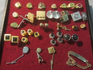lot 55 image: Mens Jewelry