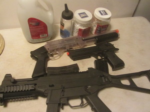 lot 90 image: Paint Ball Guns
