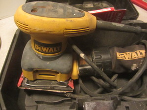 lot 107 image: DeWalt Palm Sander