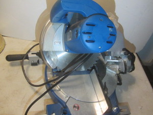 lot 108 image: Compound Miter Saw