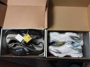 2 Pr. Ladies Shimano Sz. 5 12